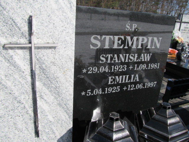 Emilia Stempin 1925 Żory Rogoźna - Grobonet - Wyszukiwarka osób pochowanych